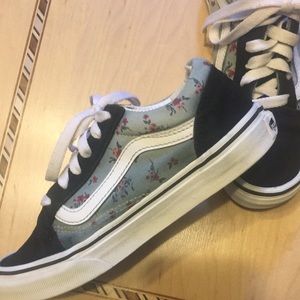 Girls Vans Old Skool Suede Vans 2